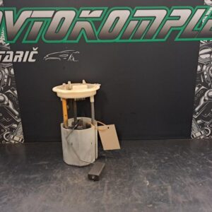 VW Golf 5 plus 1.6 bencinska črpalka 1k0919051bg