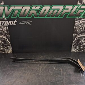 VW Golf 5 plus roka nosilec brisalca brisalec