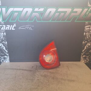 VW Golf 5 2007 zadnja desna notranja luč 1K6945108C