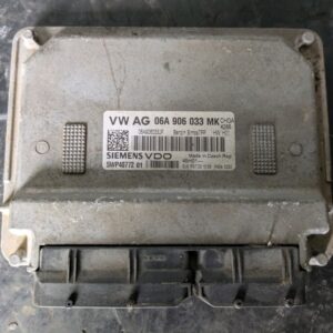 VW Golf 6 1.6 motorni računalnik ECU 06a906033mk