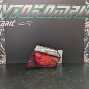 VW Golf 6 zadnja desna notranja luč