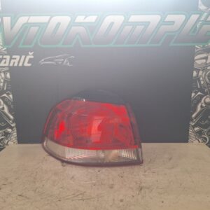 VW Golf 6 2012 zadnja leva luč 5K0945257