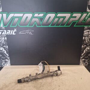 VW Golf 7 1.6tdi 85kw 2019 skupni vod goriva 04L130089F 04L130764B