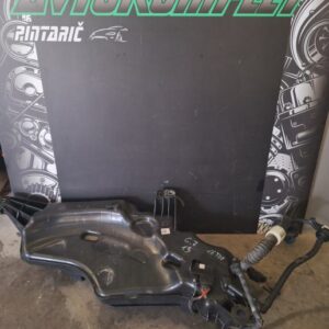 VW Golf 7 2019 adblue rezervoar 5Q0131877R