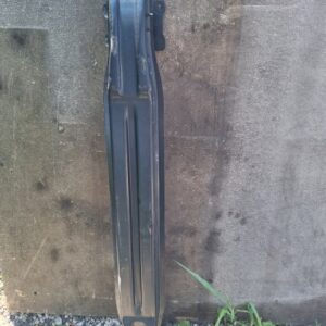 VW Golf 7 2019 zadnja traverza nosilec odbijača