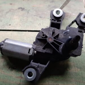 VW Passat 2012 motorček brisalcev zadaj 3C9955711A