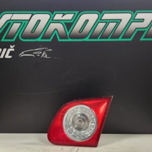 VW Passat B6 2007 zadnja desna notranja luč 3C5945094E