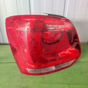 VW Polo 2009 zadnja leva luč 6r0 945 095a