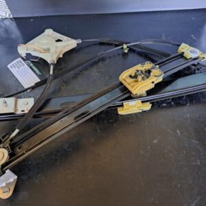 VW Polo 2019 mehanizem za steklo spr. desno 2g4837462b