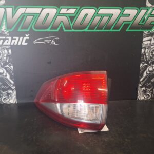 Ford C-Max 2014 Zadnja desna luč Am5113404
