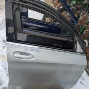 Mercedes B W246 sprednja desna vrata