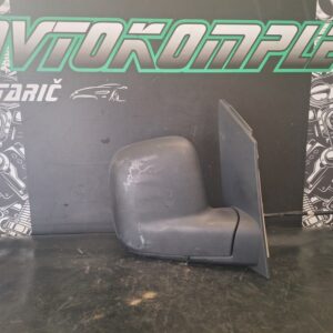 VW Caddy 2015 Desno ogledalo