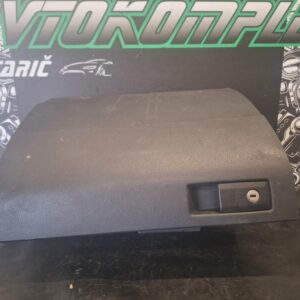 VW Caddy 2015 Sovoznikov predal 2K5857095B