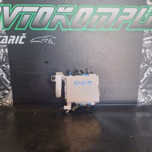 Toyota Aygo 2019 Škatla varovalk ECU 892210H030