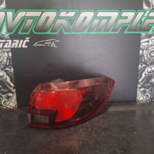 Opel Astra K 2016 Zadnja desna luč